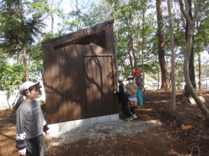 山之上小学校より「学校の森」活動のその後をご報告いただきました。　